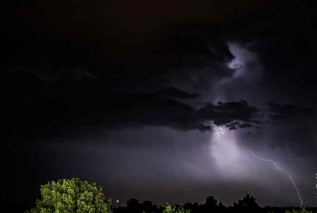  Lightning by TillyBilly